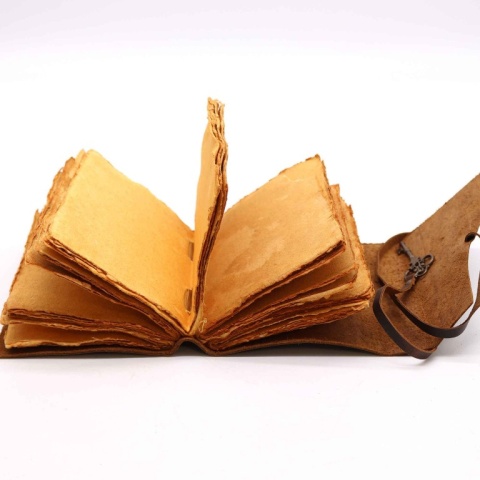 Notatnik z Olejowanej Skóry z Kluczem - 13x18 cm