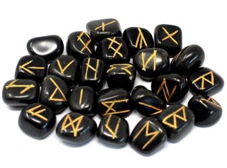 Alfabet Runiczny na kamieniach - Czarny Agat runy