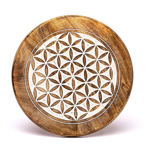 Drewniany stolik kawowy z białym symbolem Kwiatu Życia