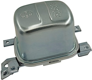 Regulator bosch F026T02200 prądnic do maszyn rolniczych FENDT LOMBARDINI