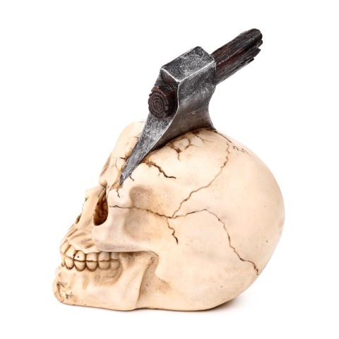 Czaszka z toporem - skull 18cm