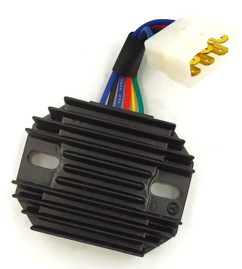 NOWY zewnętrzny regulator napięcia 14.7V GH5530 silniki KUBOTA 1981-2010